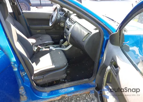 2010 Ford Focus Se z USA, uszkodzony, nr VIN 1FAHP3FN9AW103859